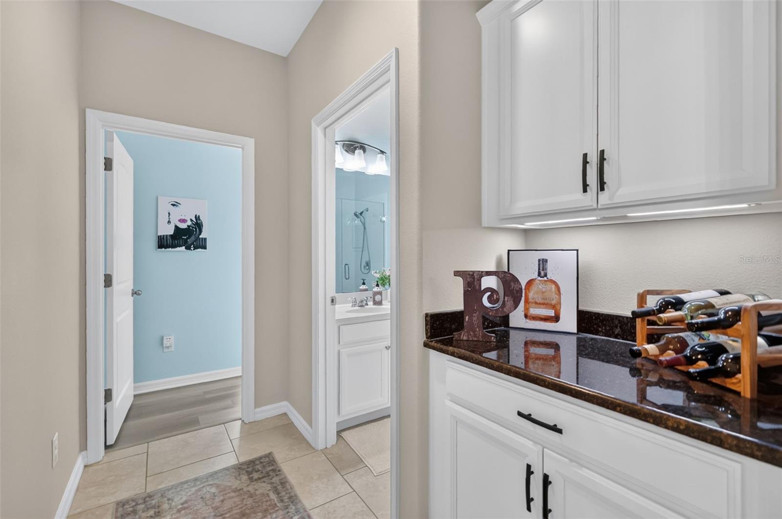 4036 Brookshire Cir Property Photo 28
