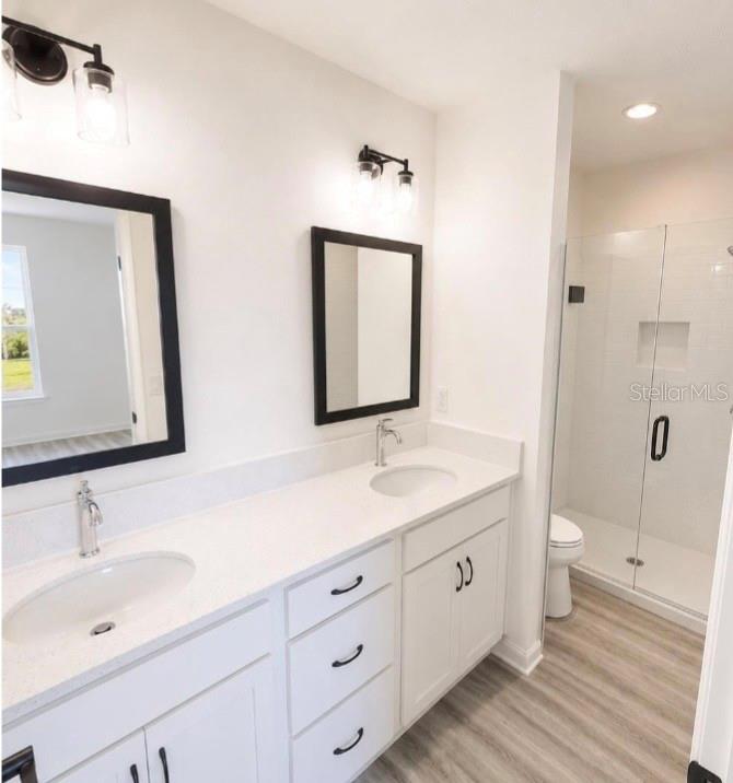 2440 Bowling Ter Property Photo 11
