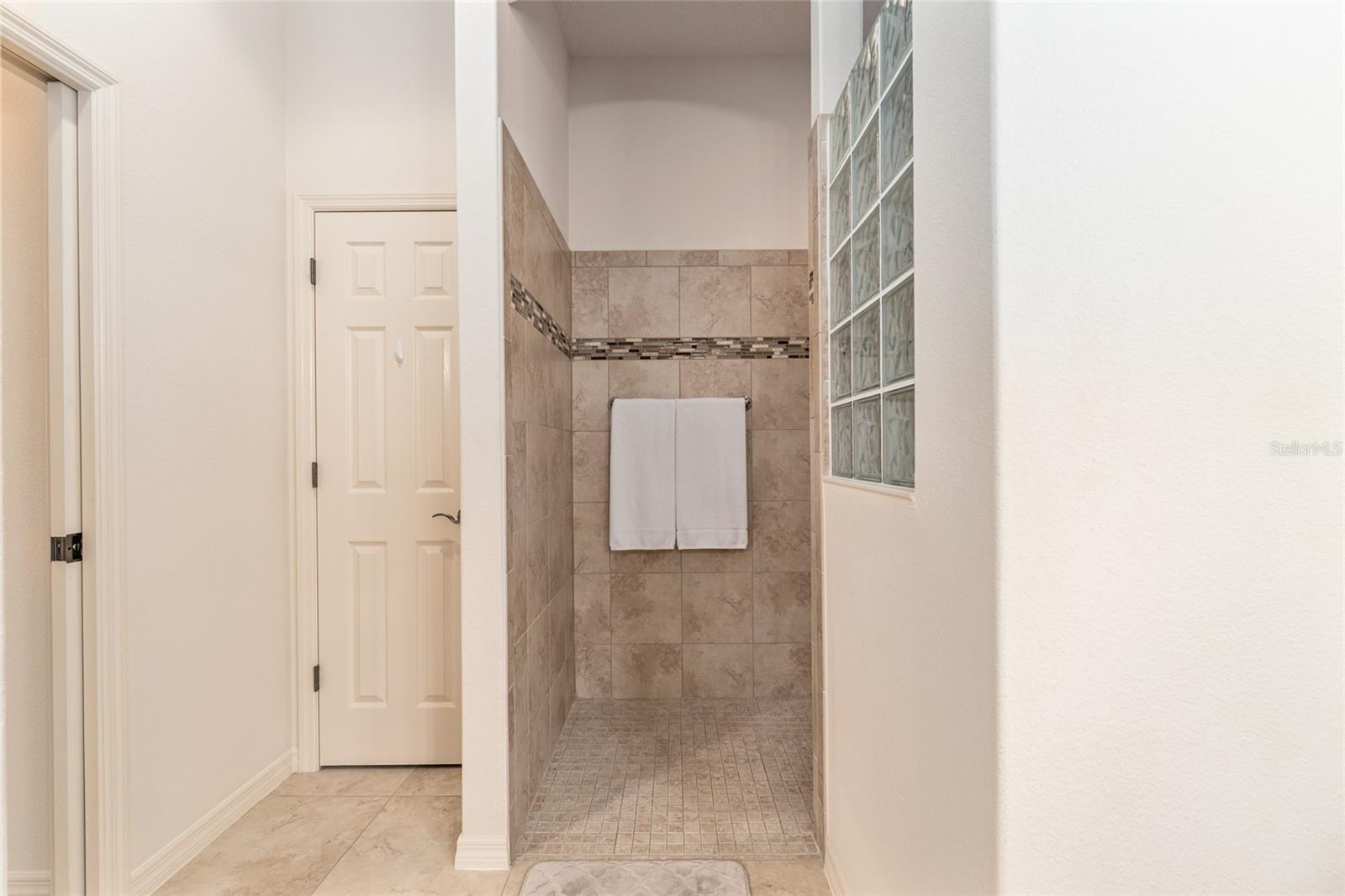 825 Ulelah St Property Photo 41
