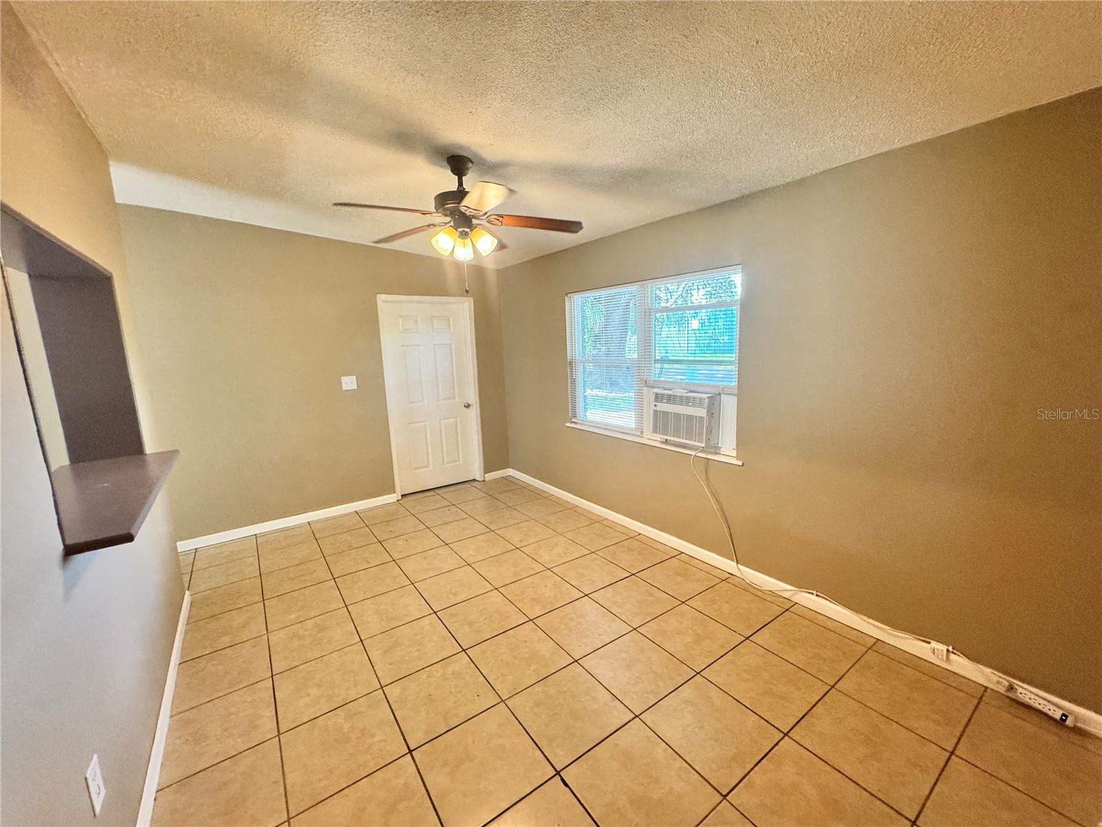 607 Danvers St Property Photo 2