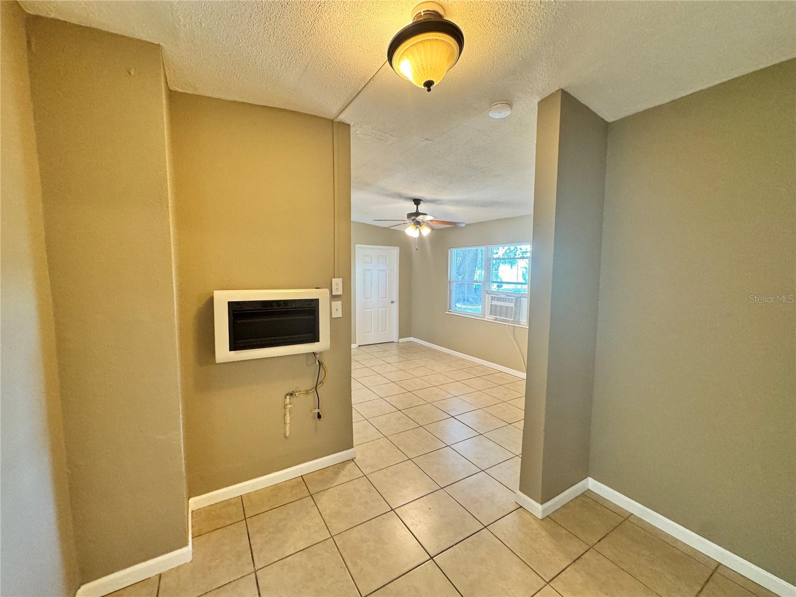 607 Danvers St Property Photo 6