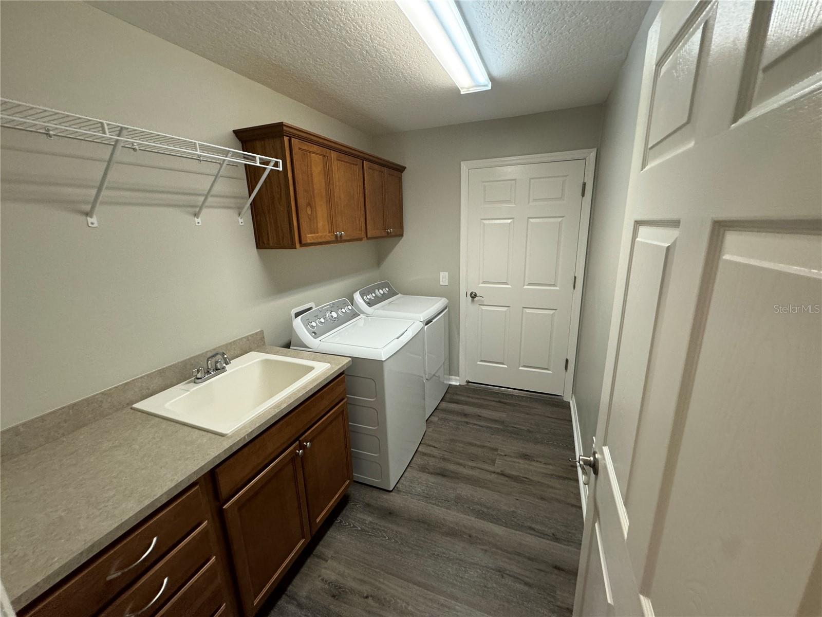 11221 Hess Way Property Photo 21