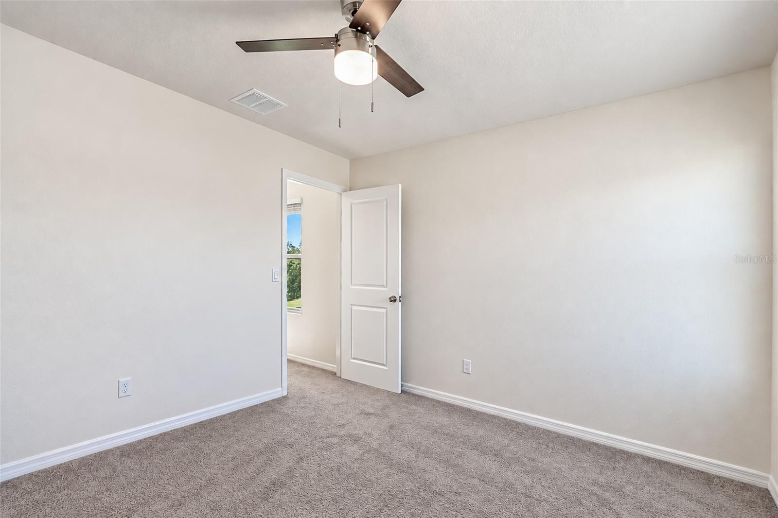 585 Black Eagle Dr Property Photo 31