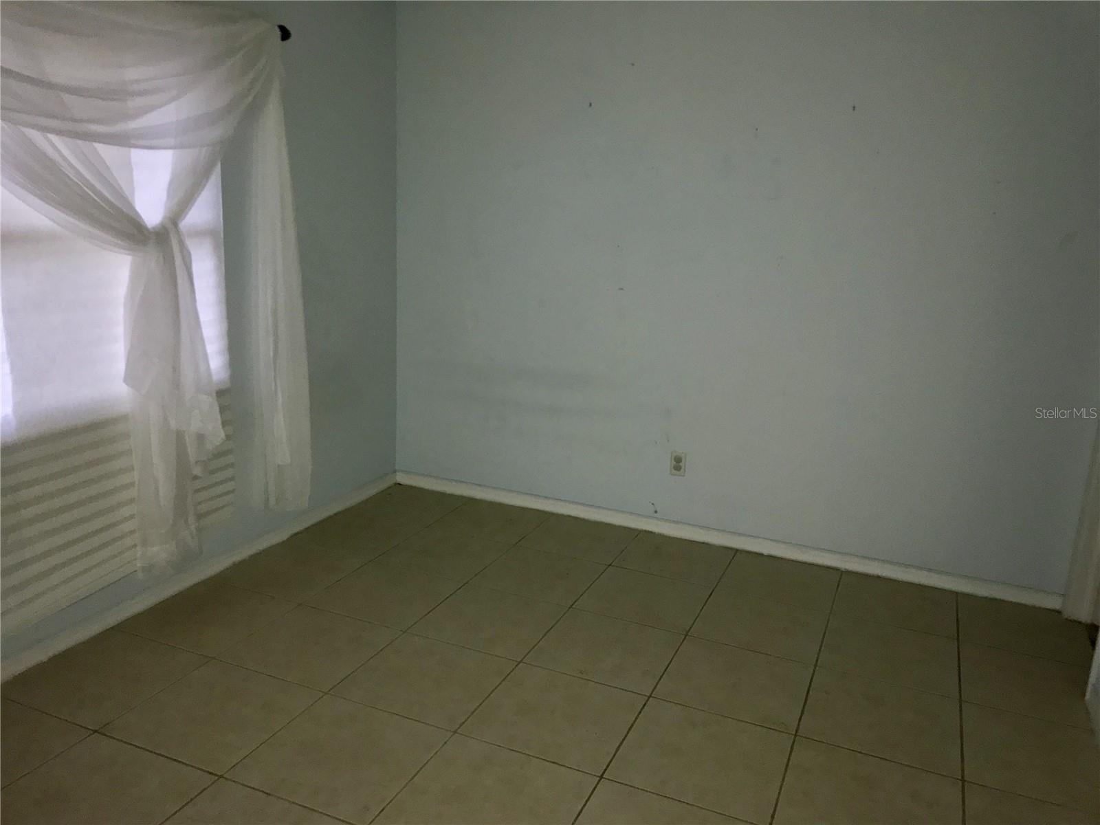 241 Edgewood Dr Property Photo 2