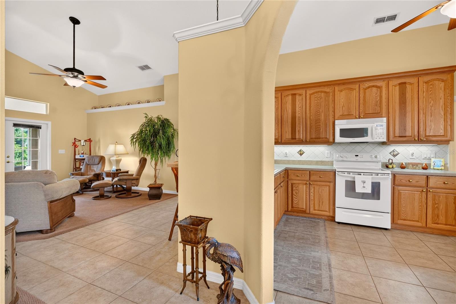 90 Golfview Cir Property Photo 8