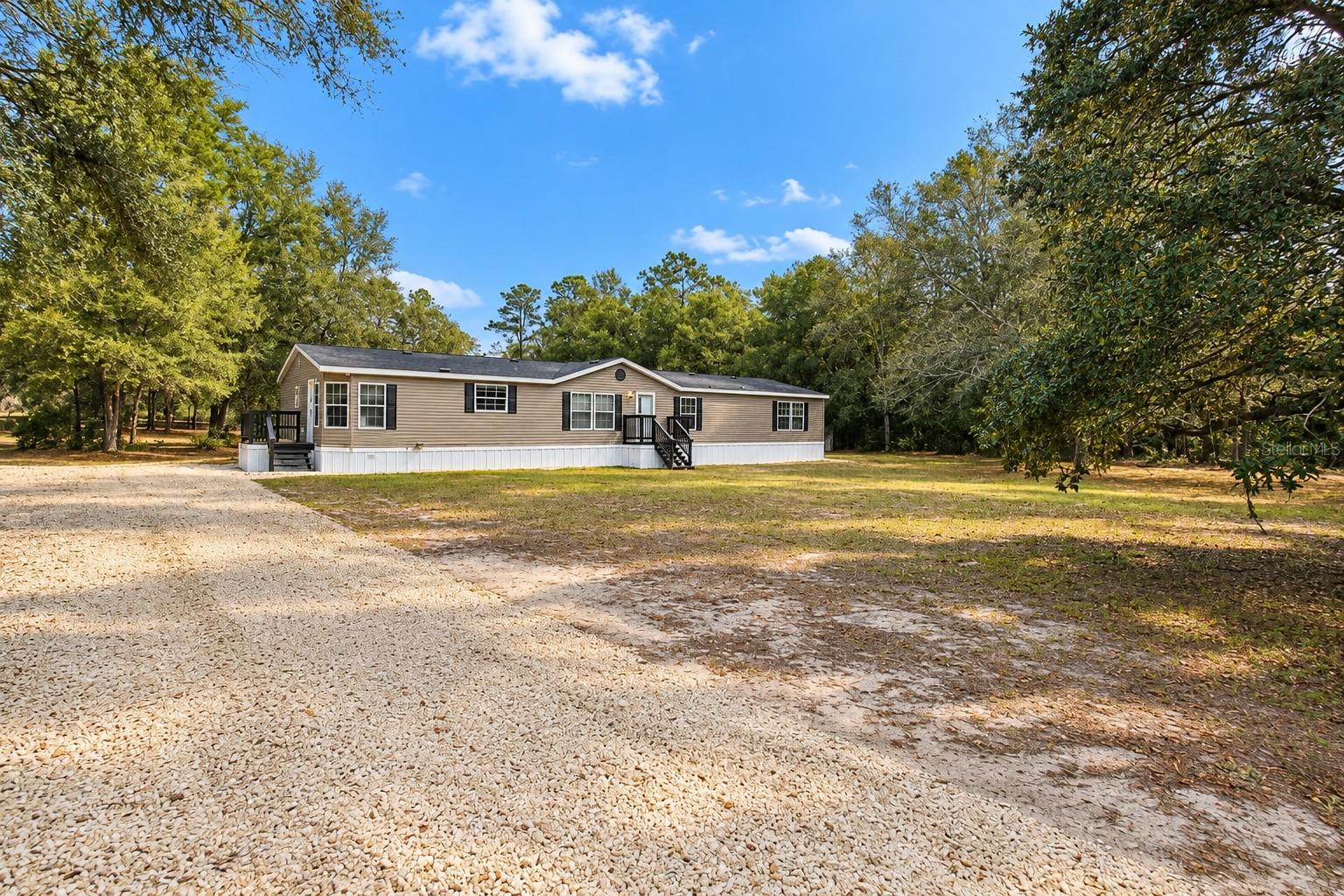 3657 E Flint Ln Property Photo 2