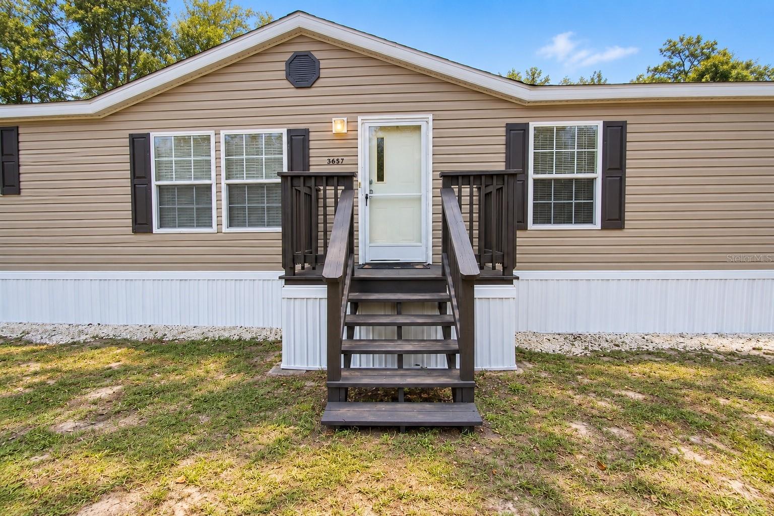 3657 E Flint Ln Property Photo 3