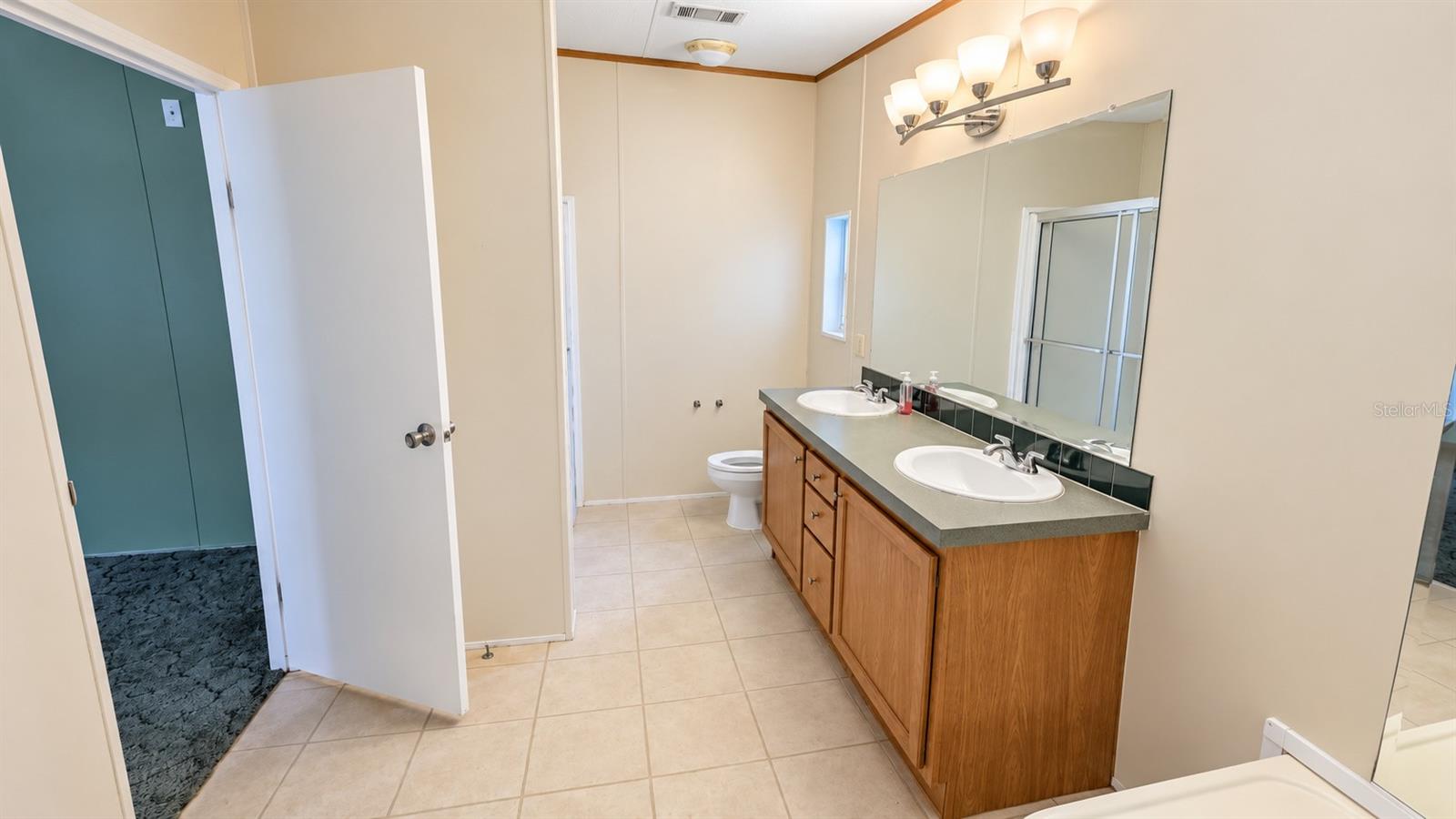 3657 E Flint Ln Property Photo 14