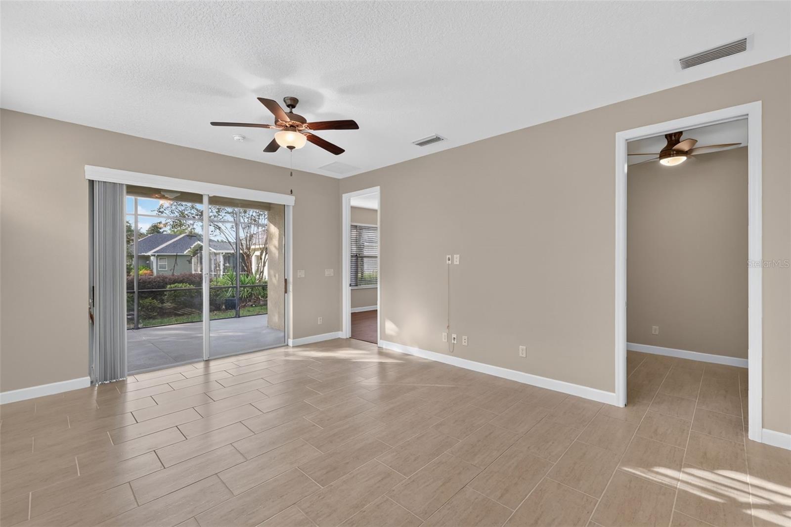 2009 Bayside Ave Property Photo 11