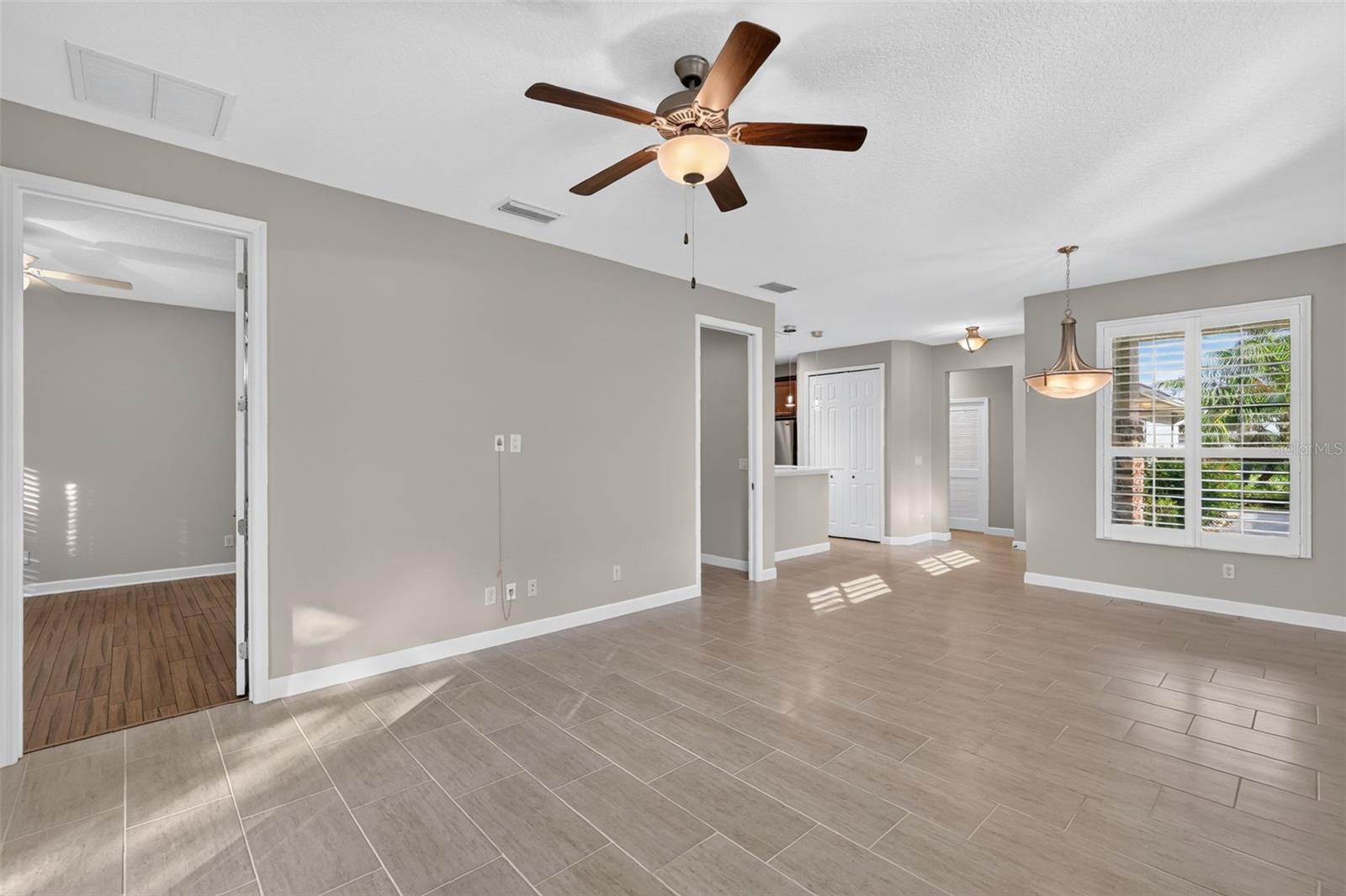 2009 Bayside Ave Property Photo 12