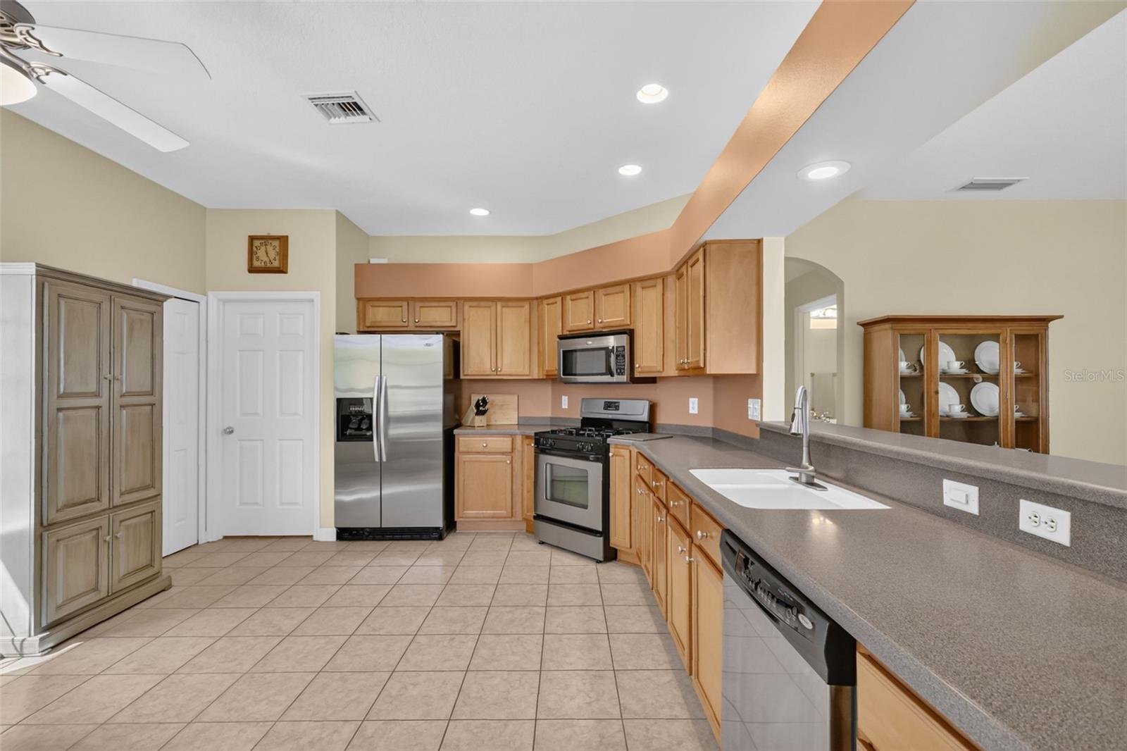 2359 Wakefield Way Property Photo 8