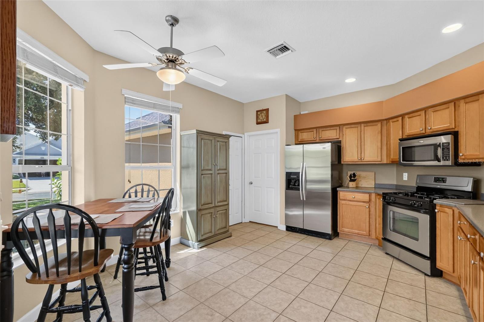 2359 Wakefield Way Property Photo 11
