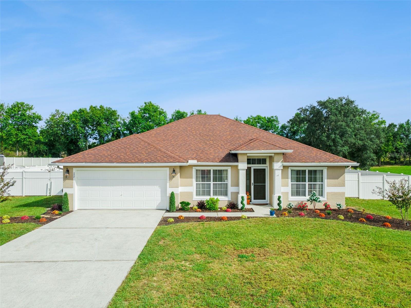 552 Hatchwood Dr Property Photo 1