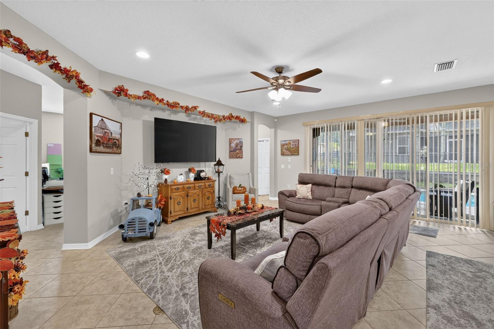 1109 Harmony Ln Property Photo 11