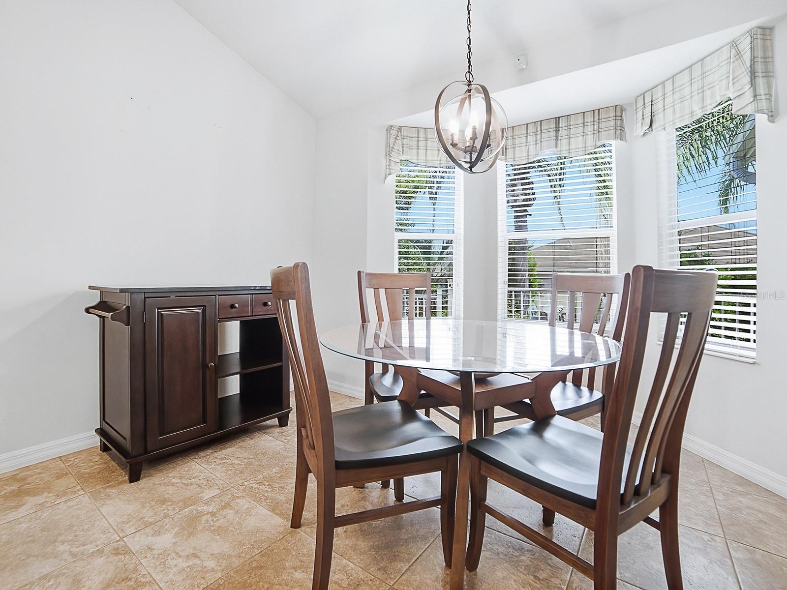 1219 Homeland Park St Property Photo 5