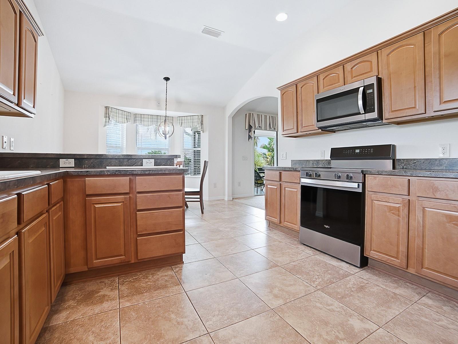 1219 Homeland Park St Property Photo 6