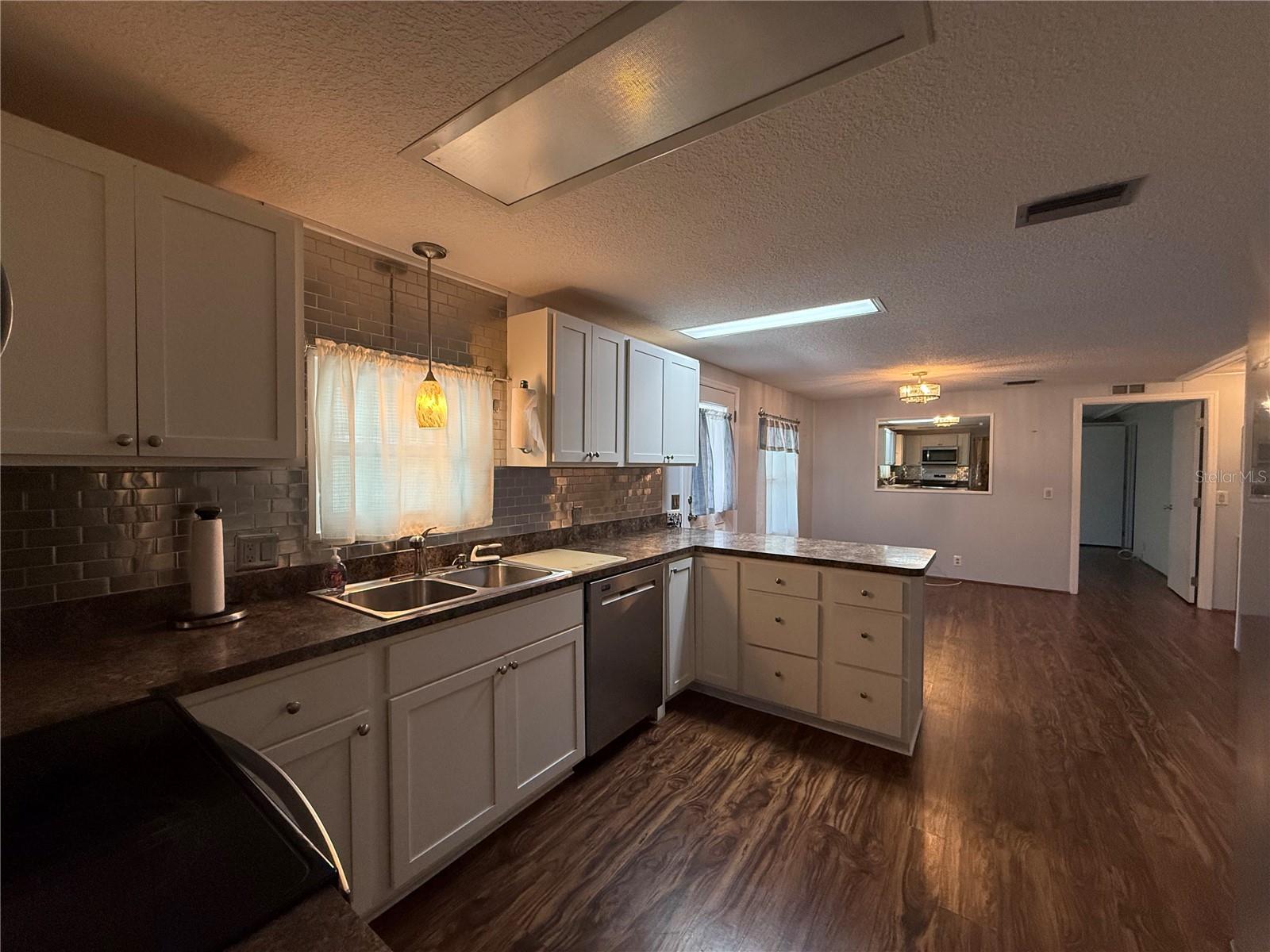 17 N Bobwhite Rd Property Photo 4
