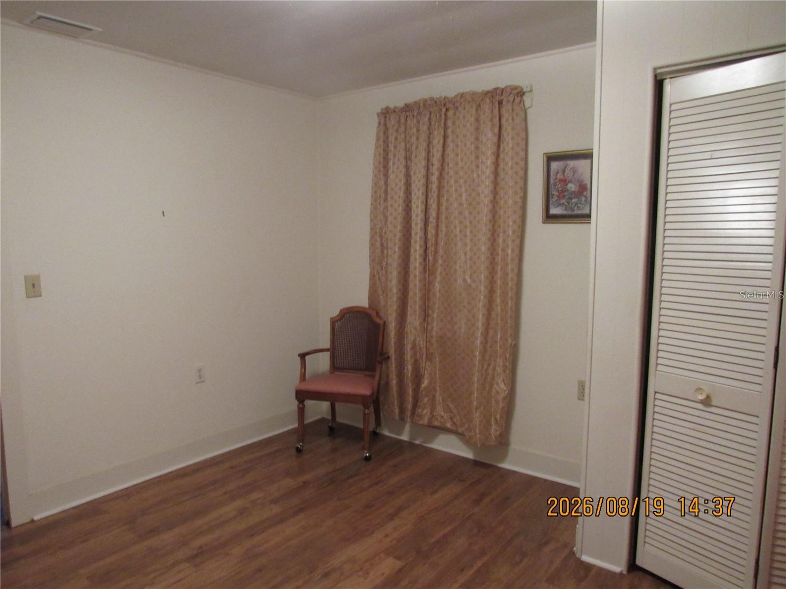 749 E Montrose St Property Photo 11