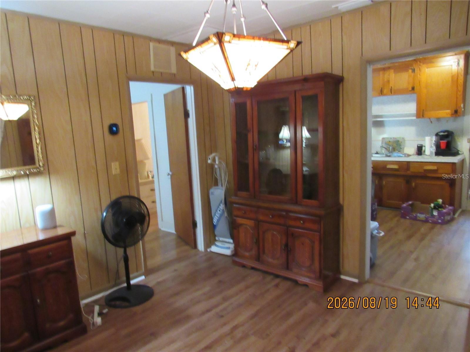 749 E Montrose St Property Photo 16