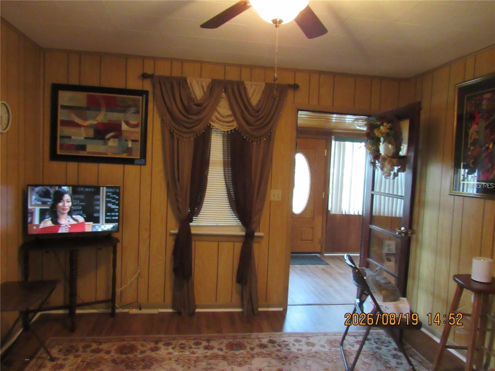 749 E Montrose St Property Photo 20
