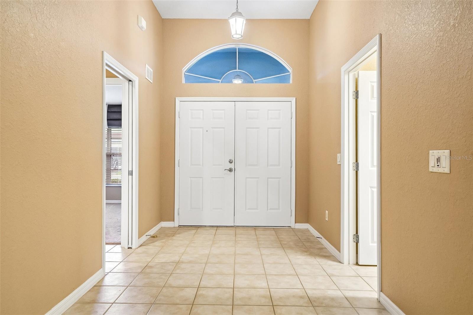 10150 Mainsail Dr Property Photo 8