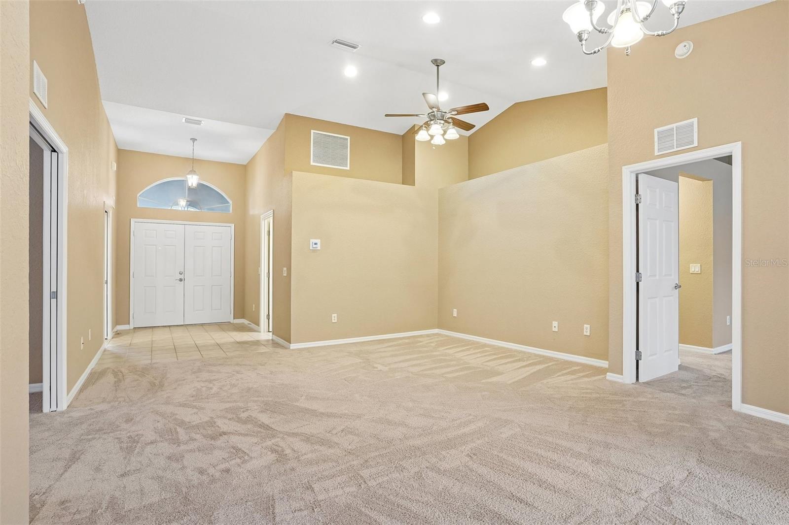 10150 Mainsail Dr Property Photo 11