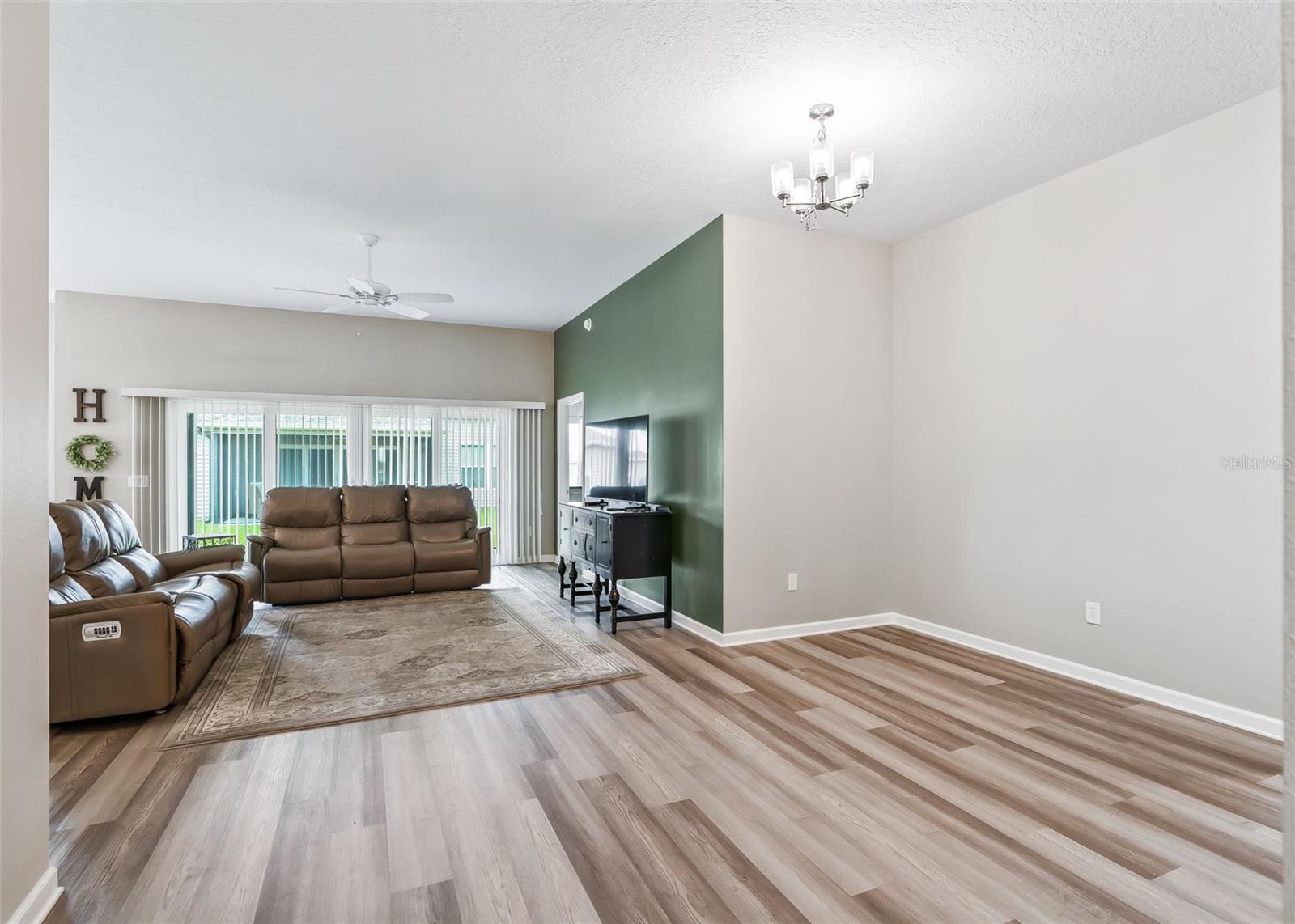 621 Cherry Creek Way Property Photo 4