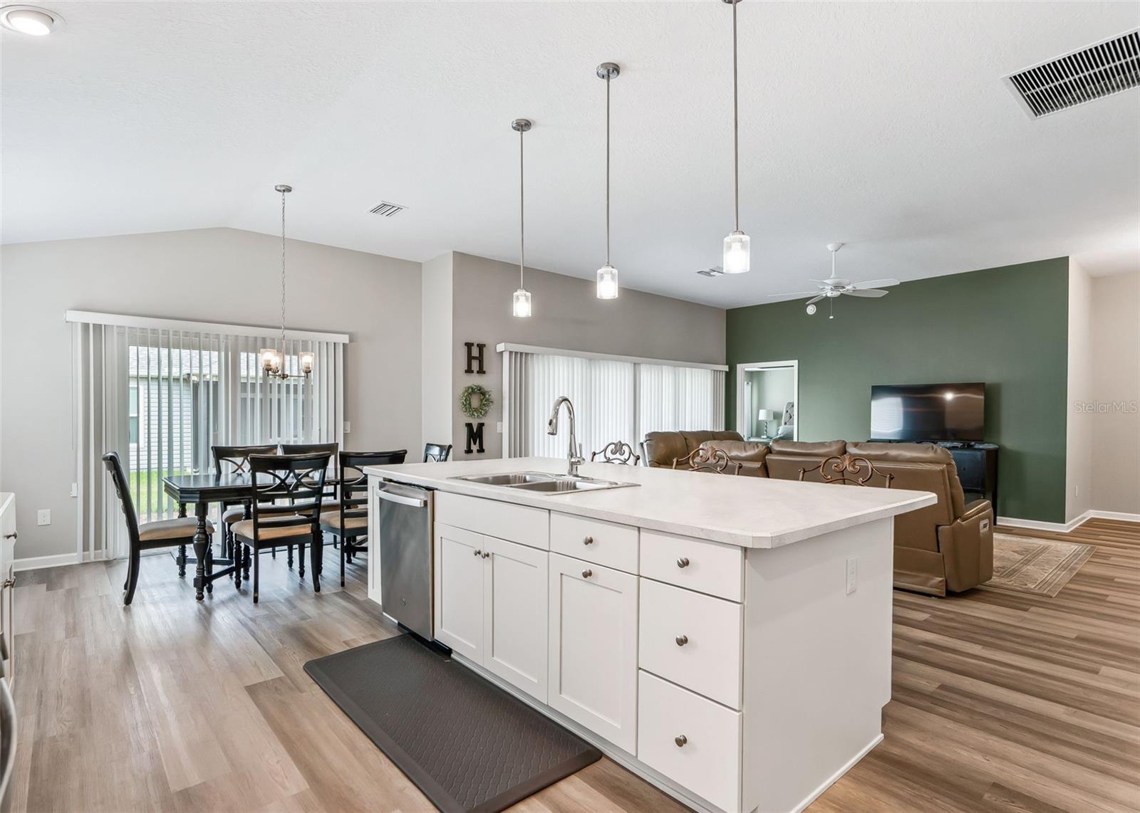 621 Cherry Creek Way Property Photo 17