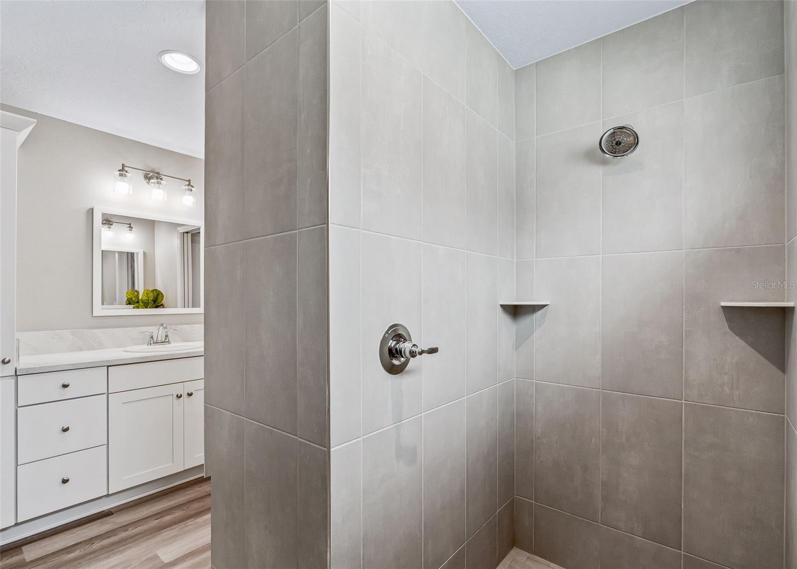 621 Cherry Creek Way Property Photo 24