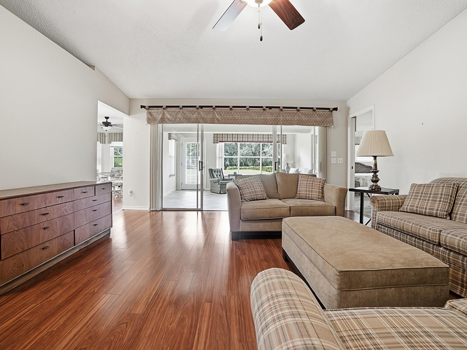 32543 Oak Park Dr Property Photo 14