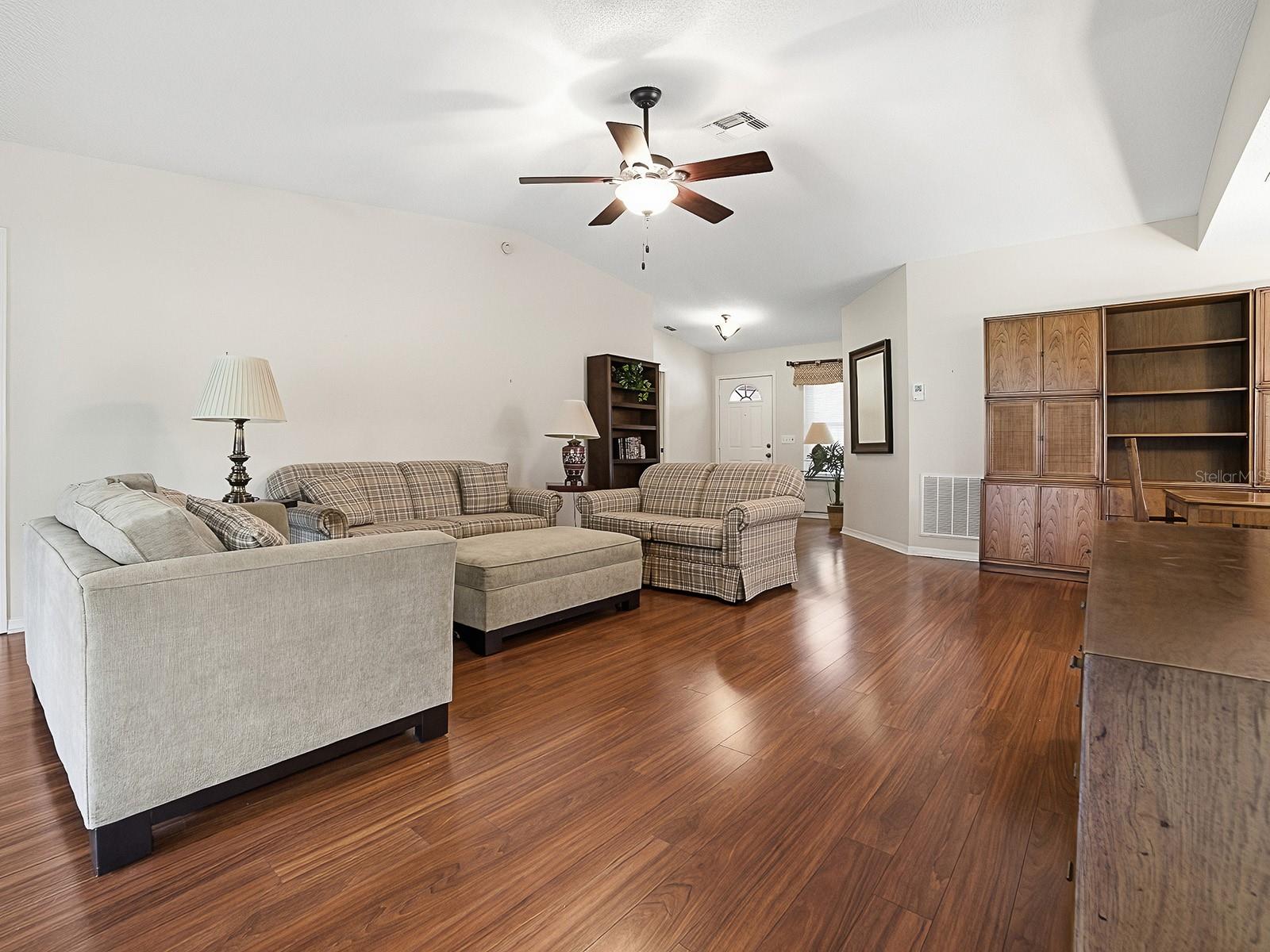 32543 Oak Park Dr Property Photo 15