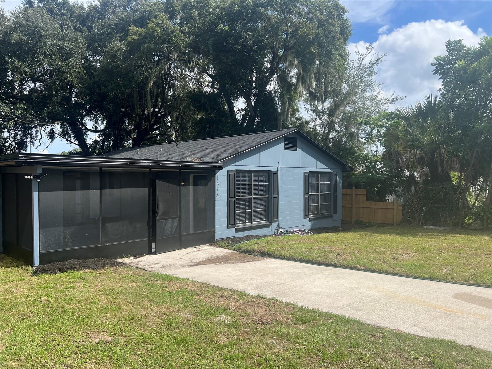 1518 Crest Ave Property Photo 1