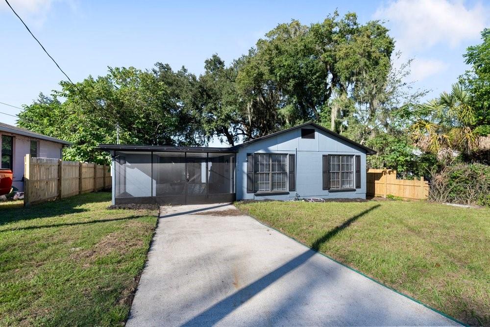 1518 Crest Ave Property Photo 2