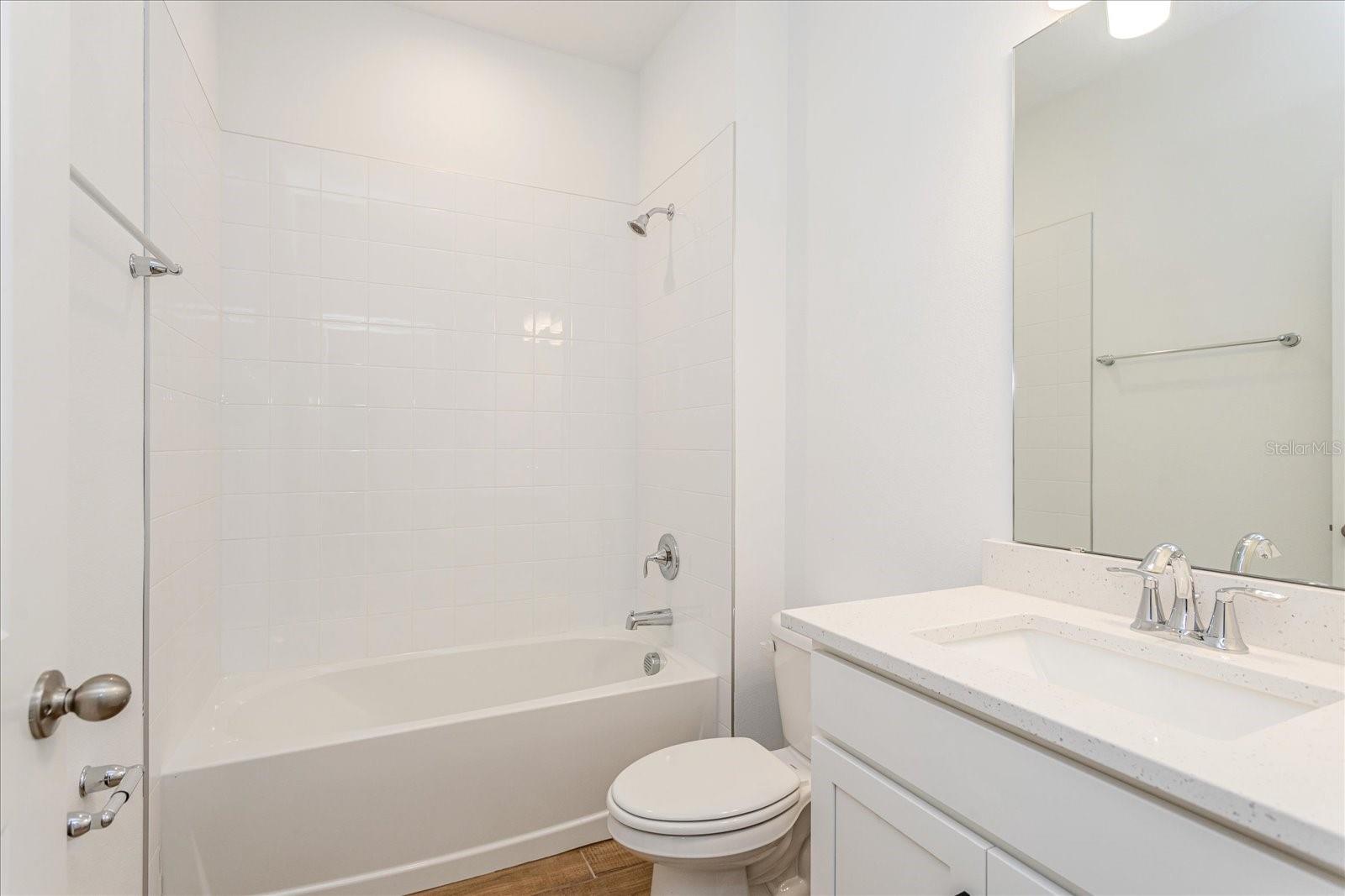 17332 Wild Daisy Dr Property Photo 8