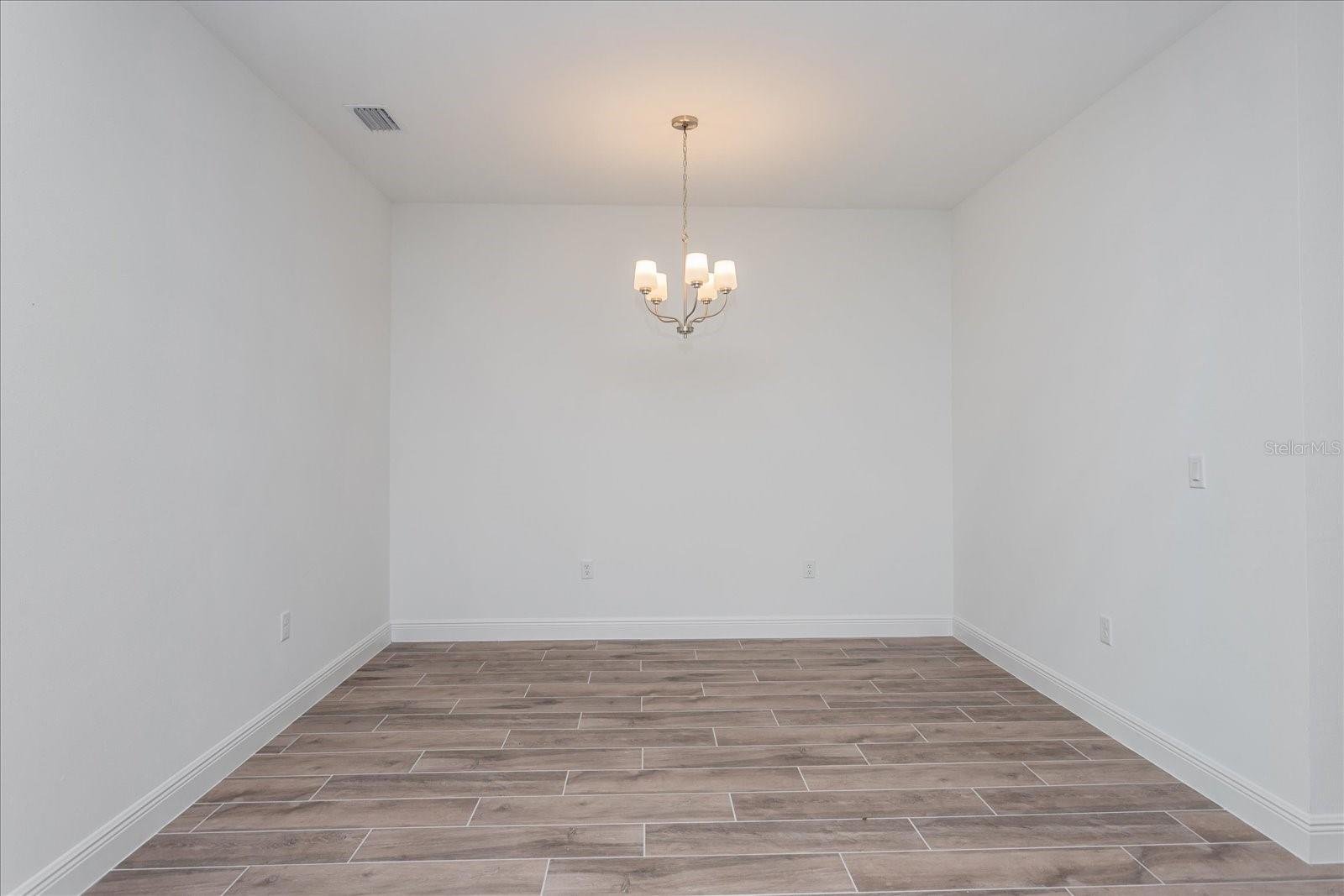 17326 Wild Daisy Dr Property Photo 6