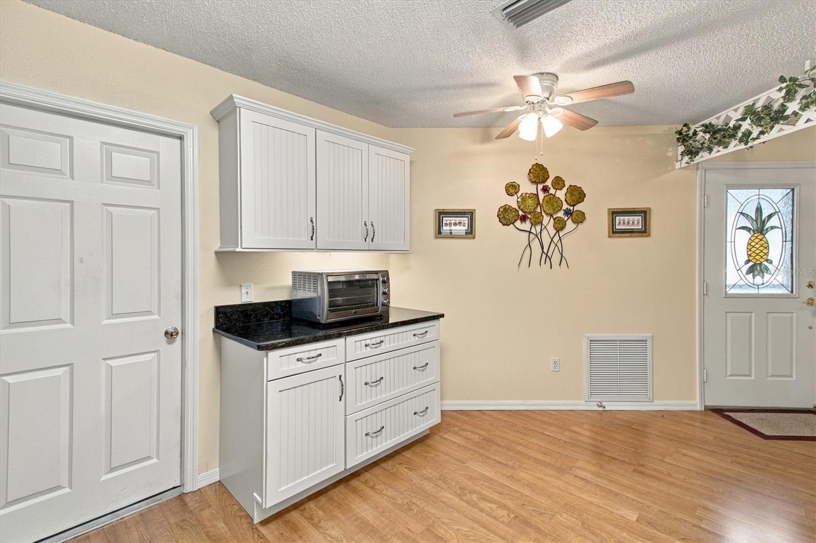 1115 San Bernardo Rd Property Photo 5