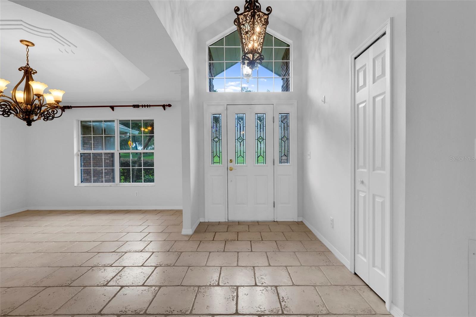 14747 Green Valley Blvd Property Photo 8