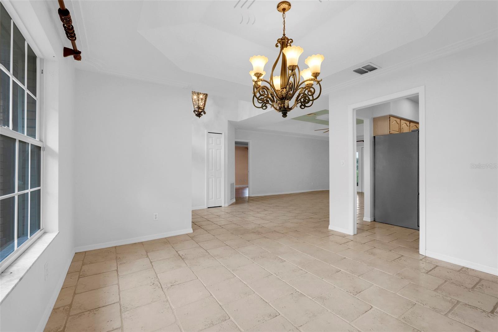 14747 Green Valley Blvd Property Photo 10