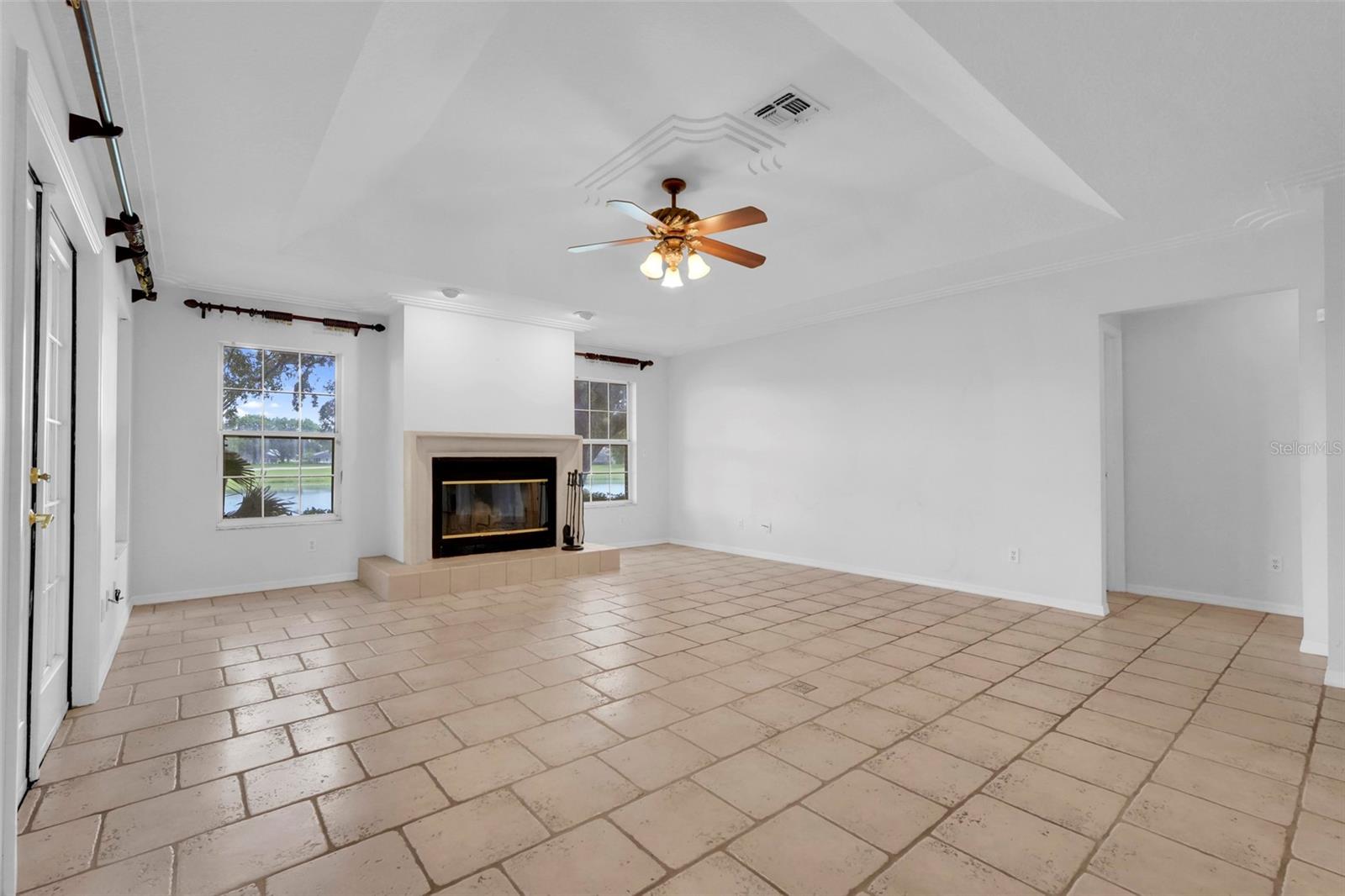 14747 Green Valley Blvd Property Photo 17