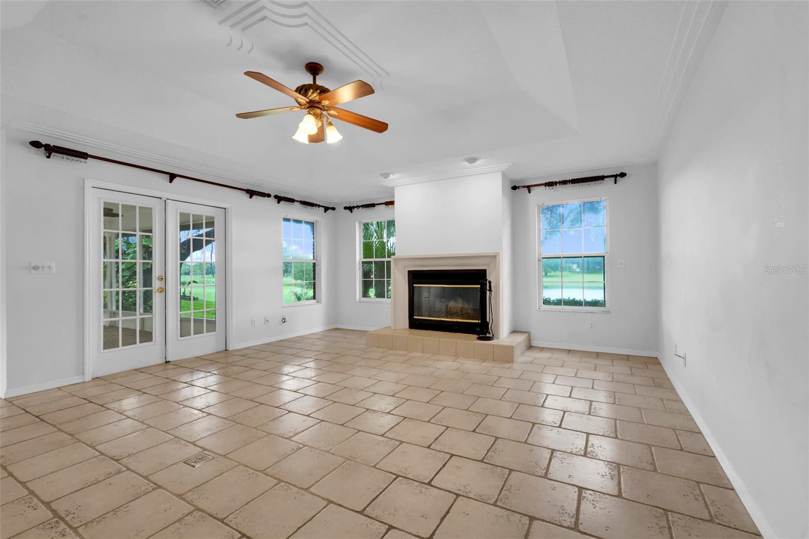 14747 Green Valley Blvd Property Photo 18