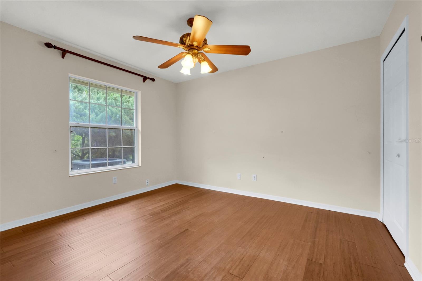 14747 Green Valley Blvd Property Photo 29