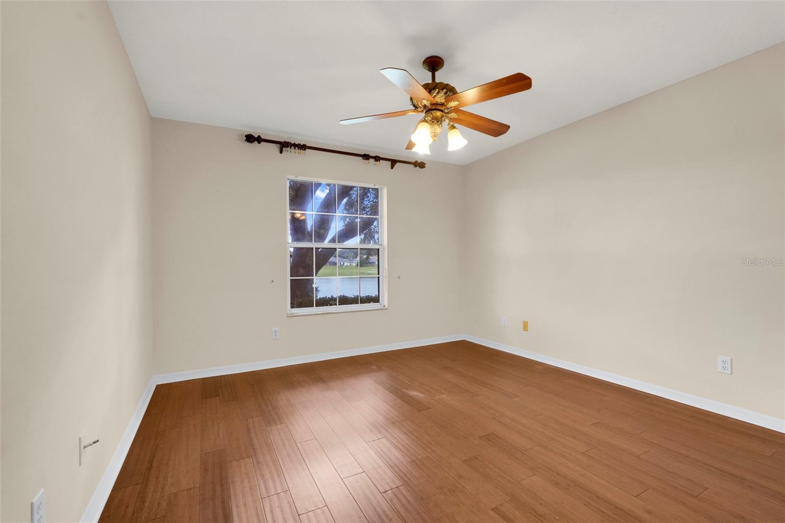 14747 Green Valley Blvd Property Photo 33