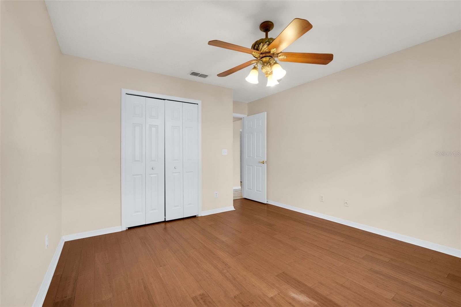 14747 Green Valley Blvd Property Photo 34