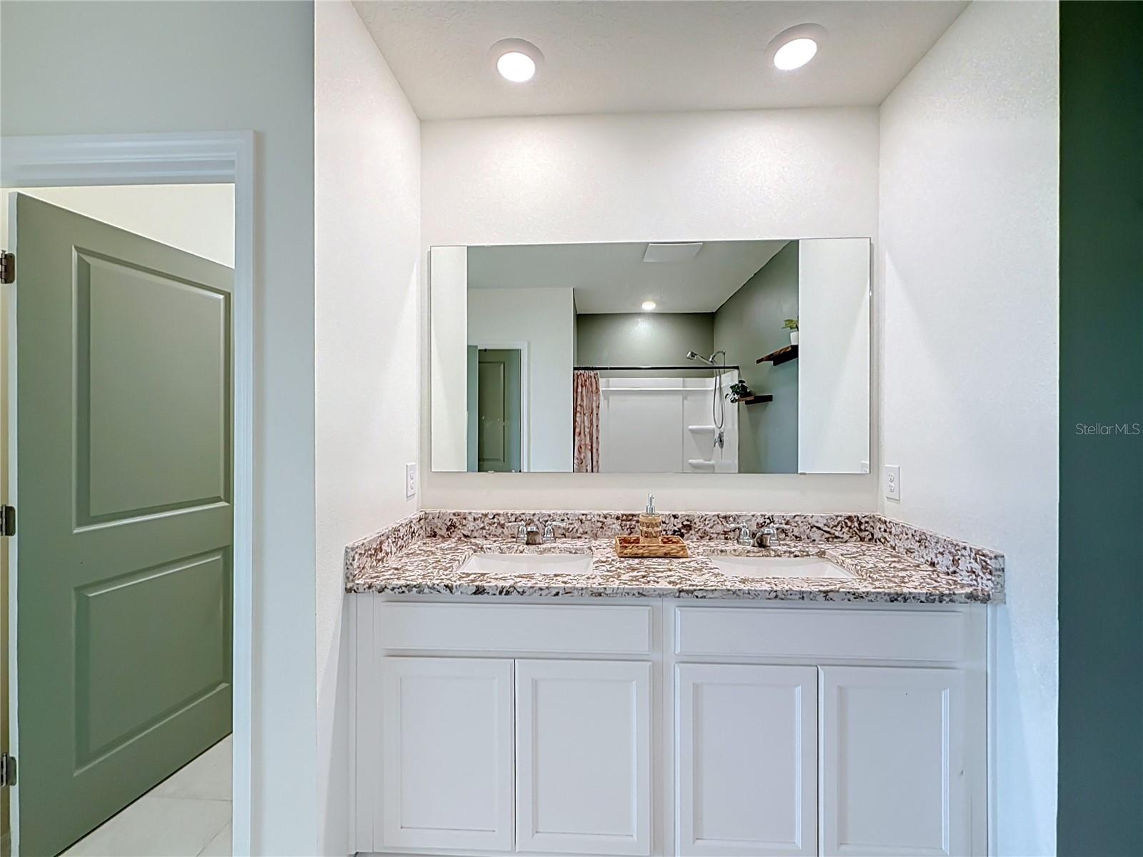 182 Amberwood Way Property Photo 31