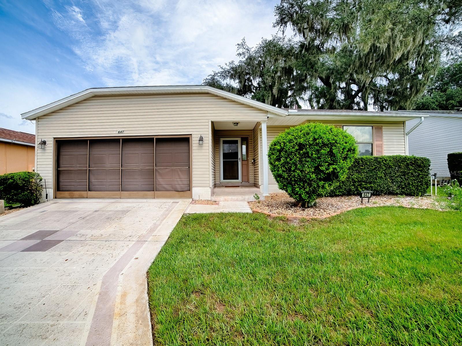 647 TIMBERCREST DR Property Photo 1