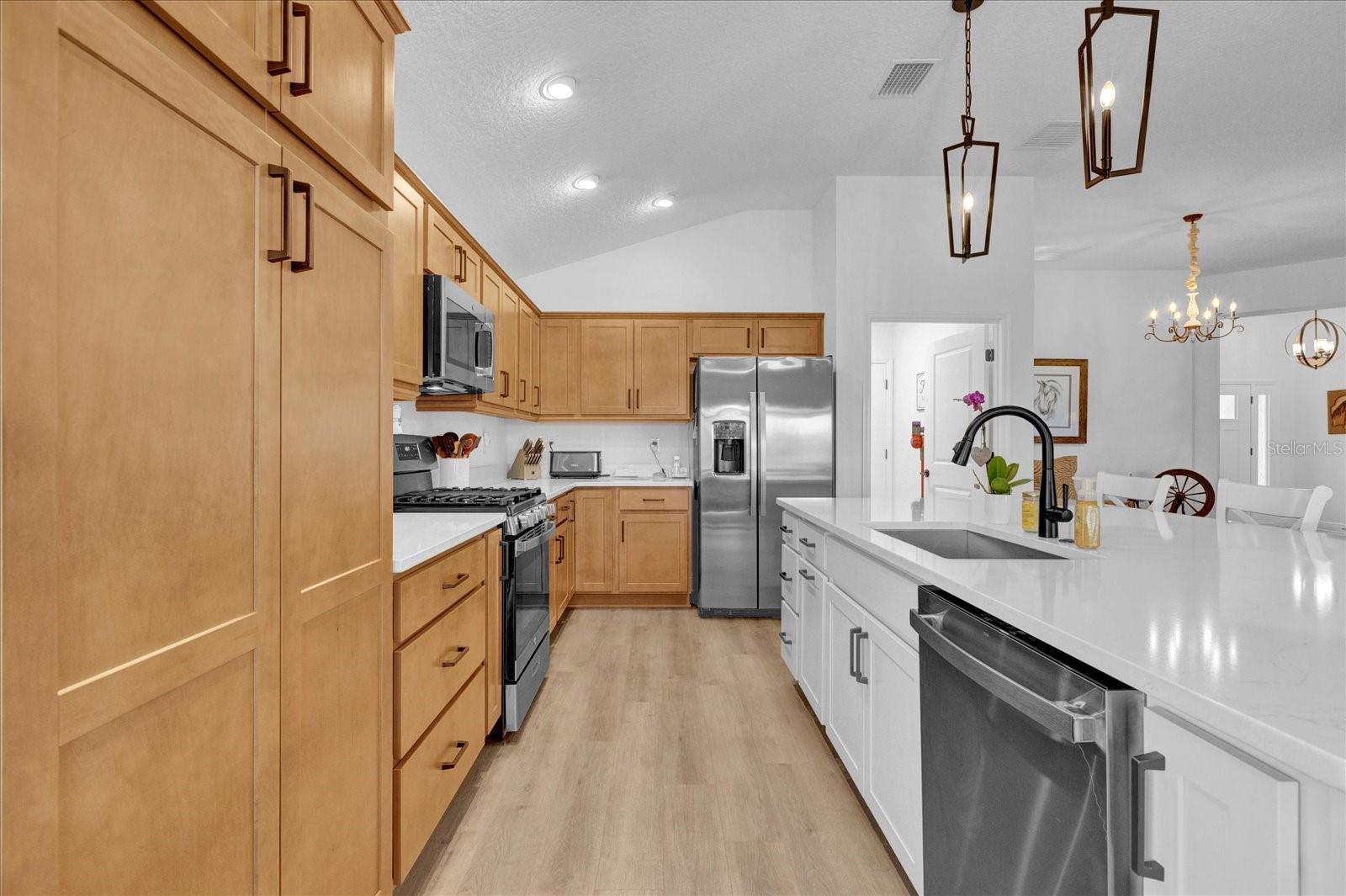 1393 Kenneth St Property Photo 11