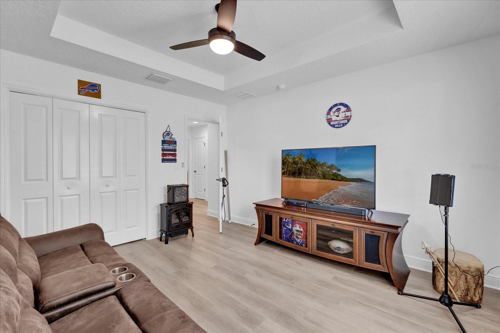 1393 Kenneth St Property Photo 18