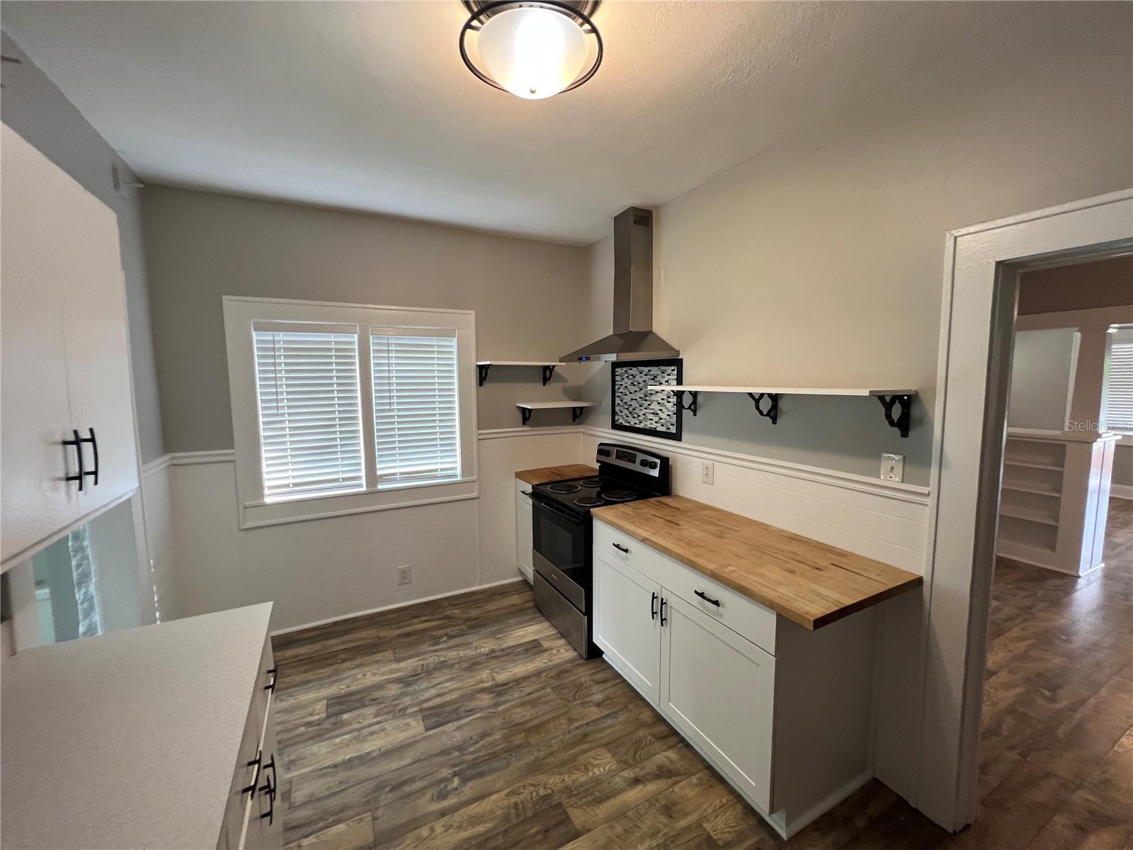 494 Brainard Ave Property Photo 18