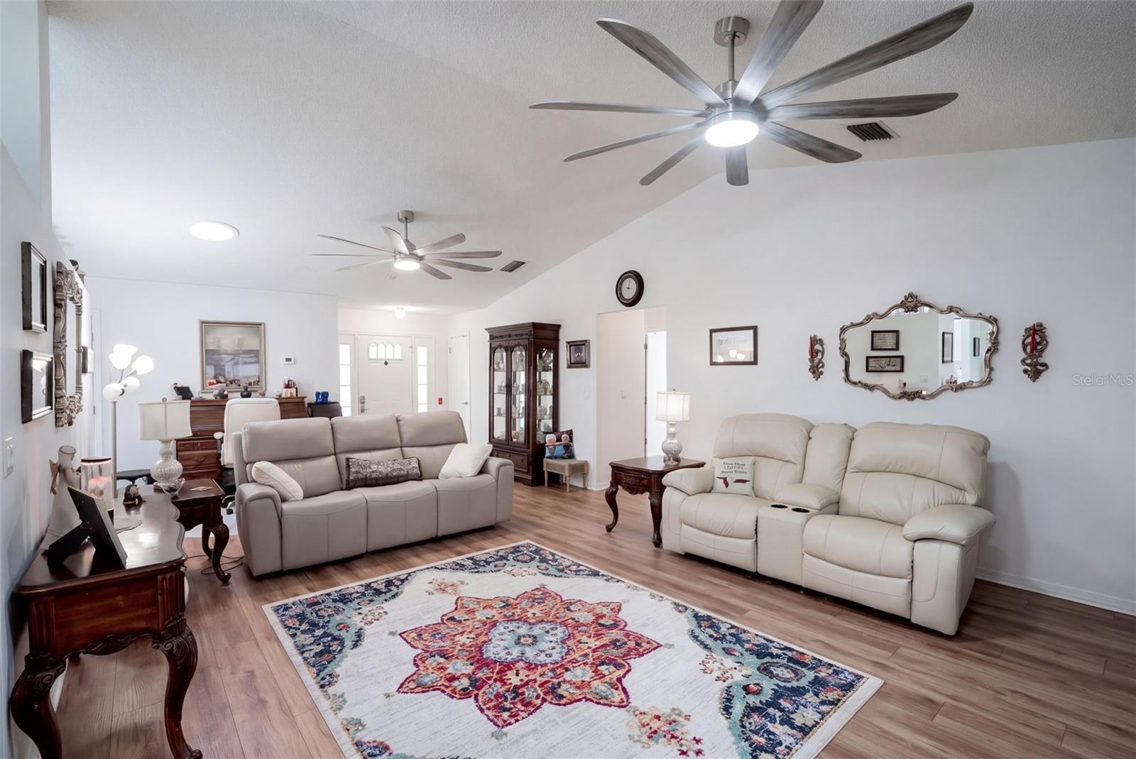26162 Newcombe Cir Property Photo 5