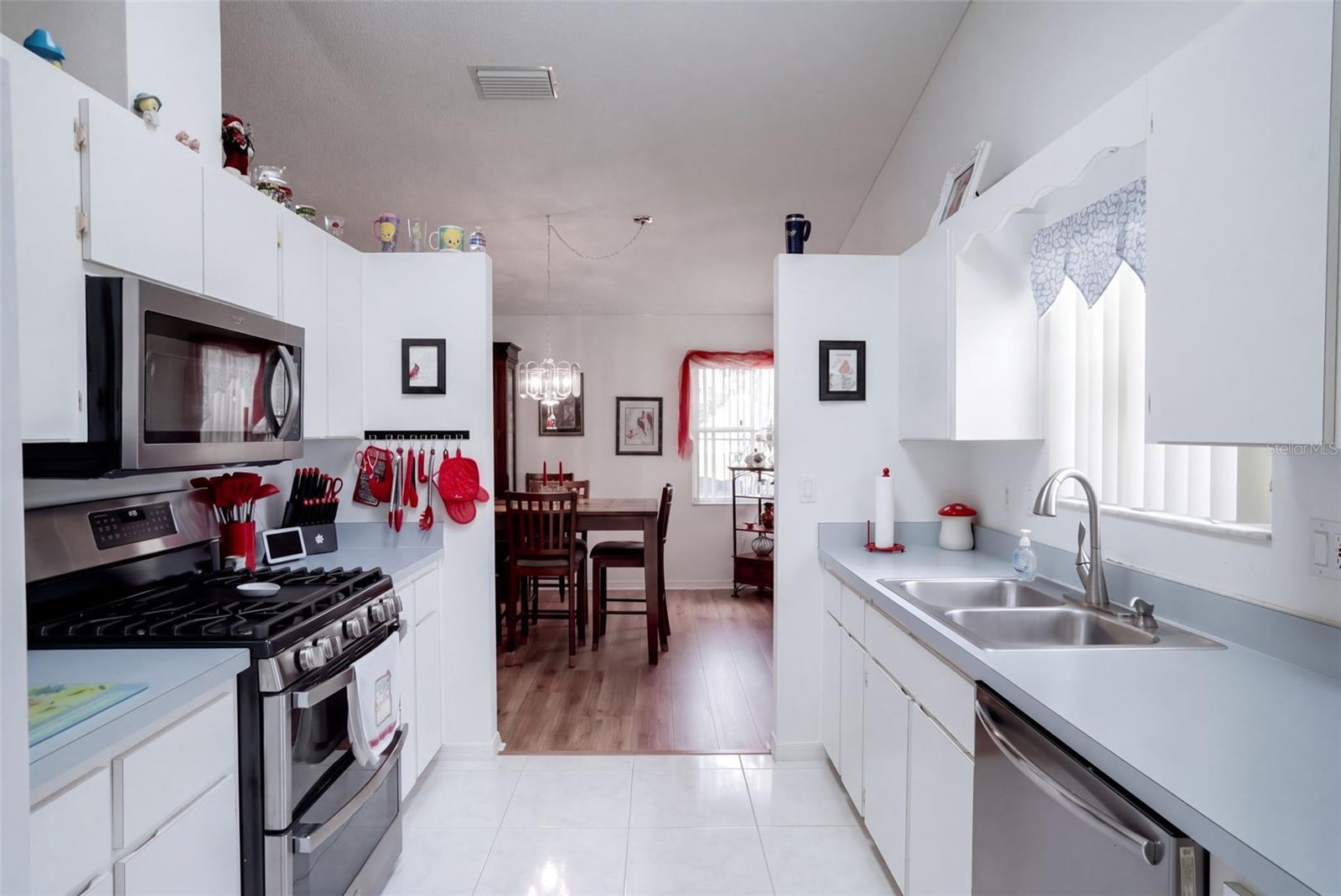 26162 Newcombe Cir Property Photo 10